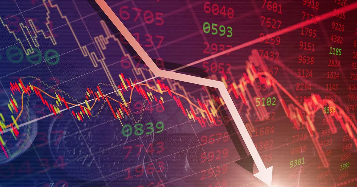 Bitcoin Price Drop Causes Altcoins to Tumble