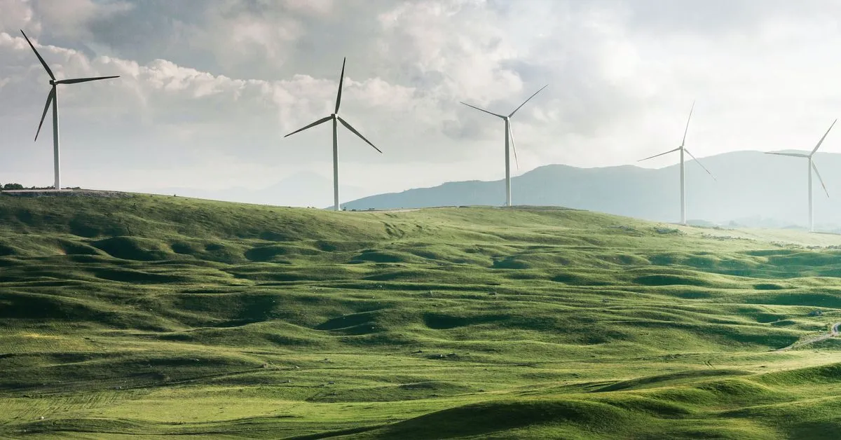 Bitcoin Miners with Low Electricity Costs and Sustainable Energy Mix Likely to Survive, Says JPMorgan