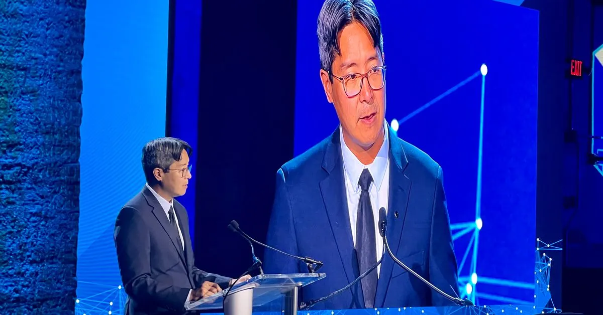 OCC Head Michael Hsu: Tokenization is a Serious Advance, But Decentralized Blockchains May be Too Problematic