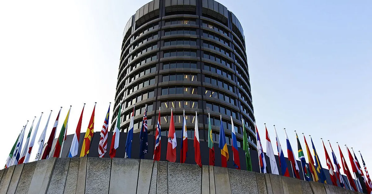 Is Money Evolving? Exploring the Debate Around Crypto Assets and Central Bank Digital Currencies